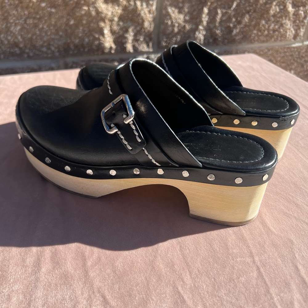 Prada Black Leather Clogs Size 38.5 (US 8)